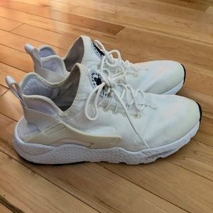 White Nike Women's Huarache